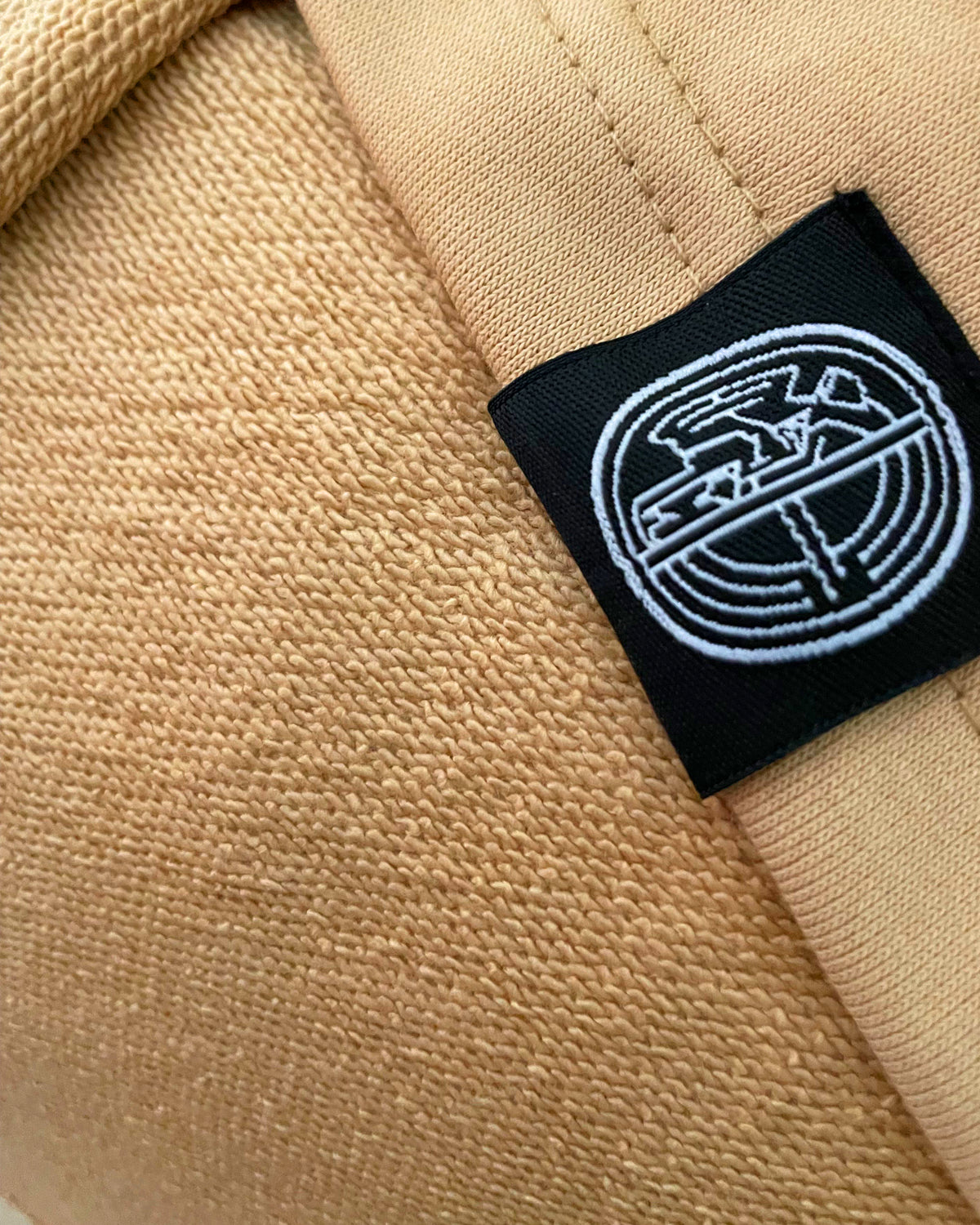 BEIGE RAGLAN ROUND SHIRT