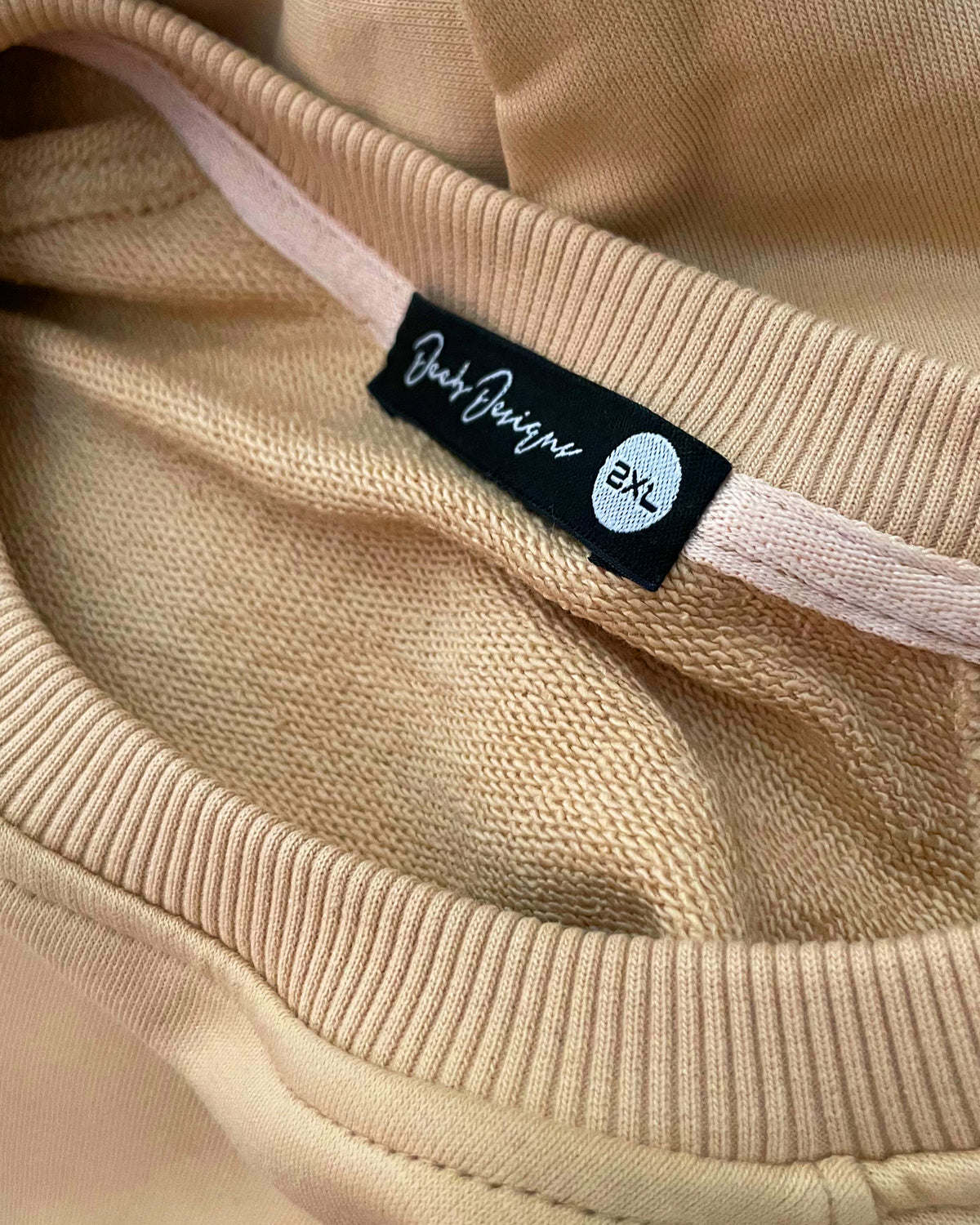 BEIGE RAGLAN ROUND SHIRT