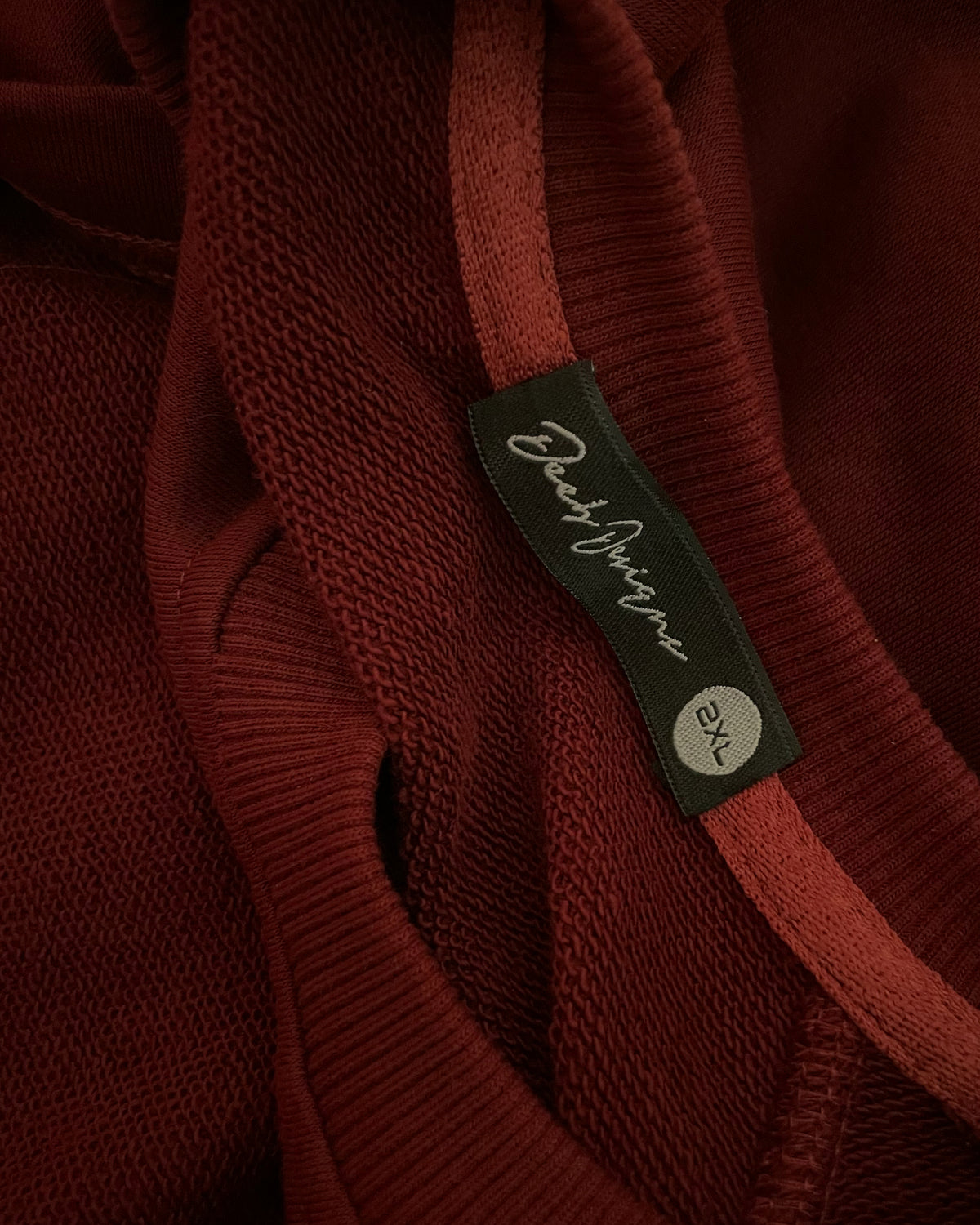 DARK MAROON RAGLAN ROUND SHIRT