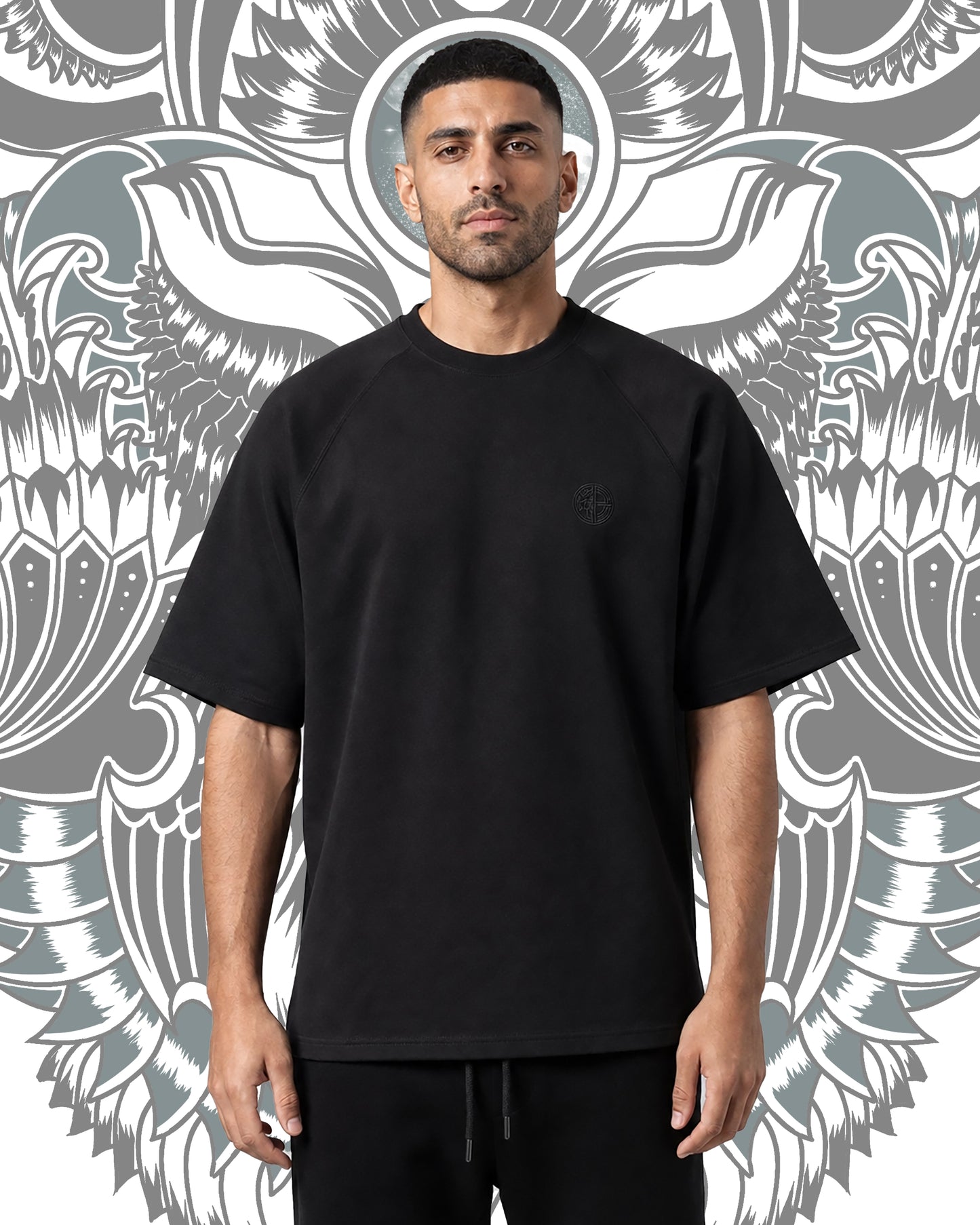 OVERSIZED BLACK